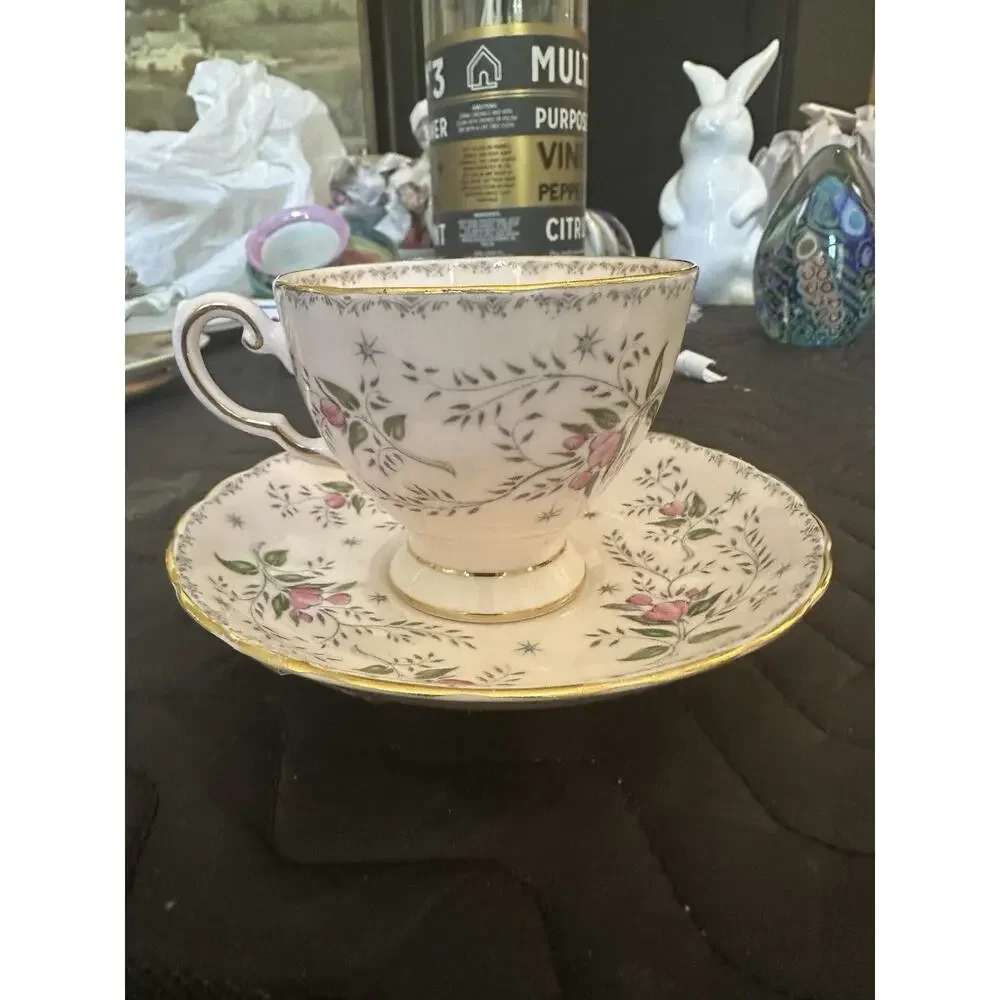 Tuscan Fine English Bone Pink Gold Floral Rose Spray China Tea Cup and Saucer